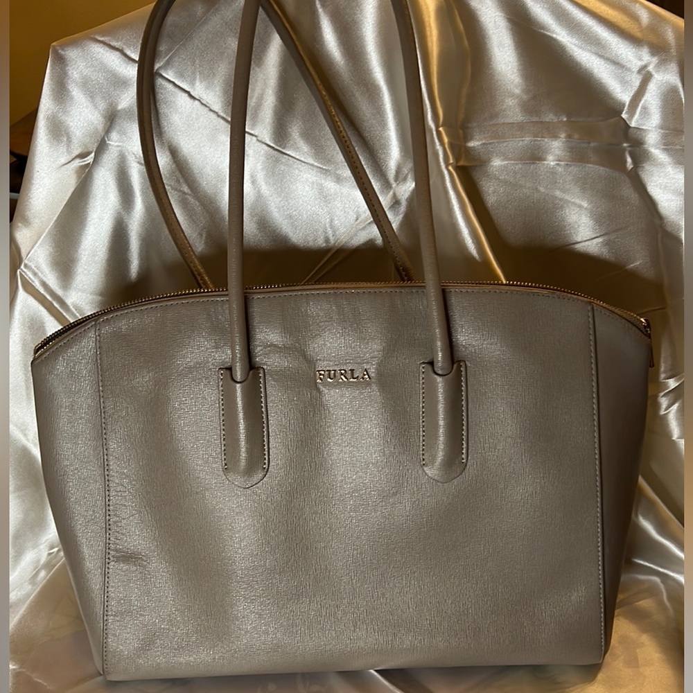 EUC Furla Shoulder Bag - Picture 1 of 11